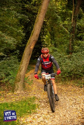 DE-LYVETTE-A-LORGE-25-570