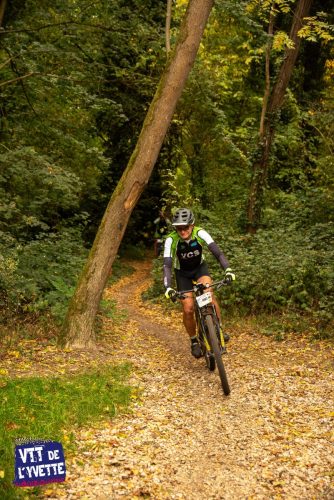 DE-LYVETTE-A-LORGE-25-574