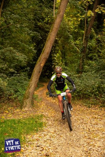 DE-LYVETTE-A-LORGE-25-575