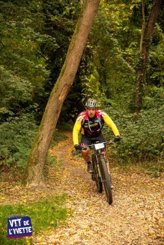 DE-LYVETTE-A-LORGE-25-577