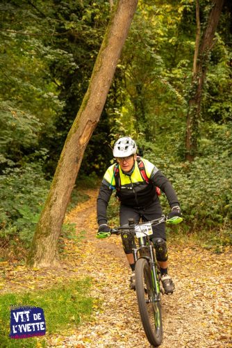 DE-LYVETTE-A-LORGE-25-579