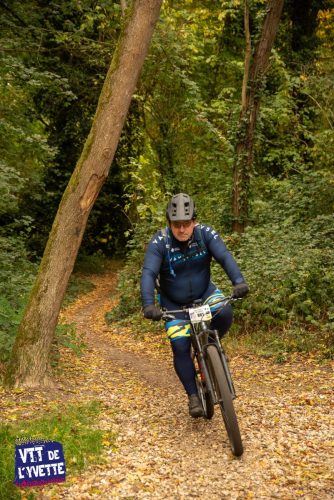 DE-LYVETTE-A-LORGE-25-583