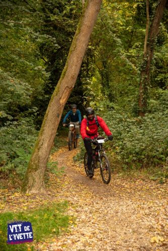 DE-LYVETTE-A-LORGE-25-587