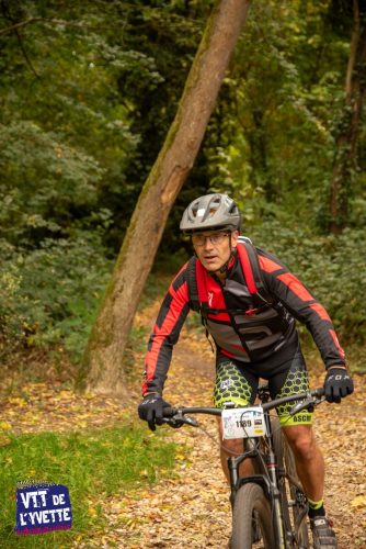 DE-LYVETTE-A-LORGE-25-589