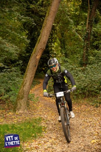 DE-LYVETTE-A-LORGE-25-590