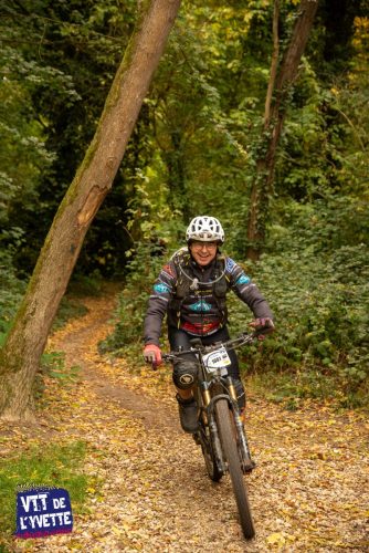 DE-LYVETTE-A-LORGE-25-592