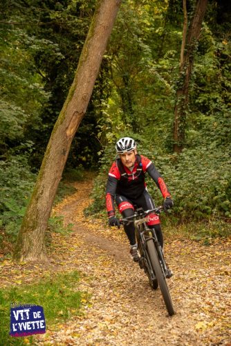 DE-LYVETTE-A-LORGE-25-593