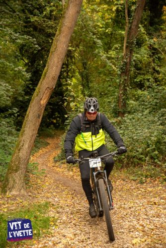 DE-LYVETTE-A-LORGE-25-596