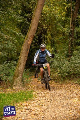 DE-LYVETTE-A-LORGE-25-599