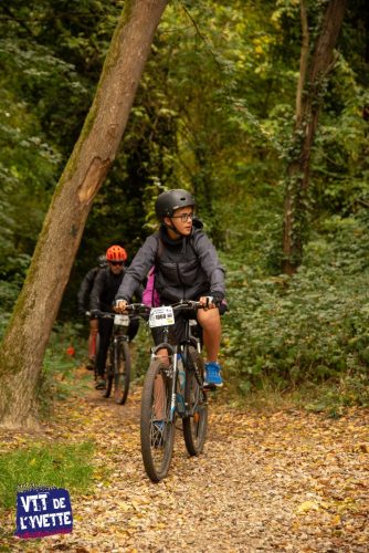 DE-LYVETTE-A-LORGE-25-608