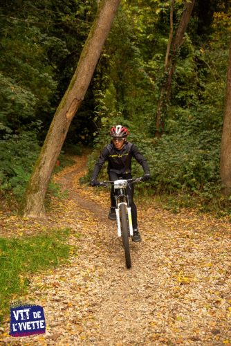 DE-LYVETTE-A-LORGE-25-637