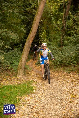 DE-LYVETTE-A-LORGE-25-638