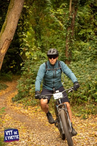 DE-LYVETTE-A-LORGE-25-646