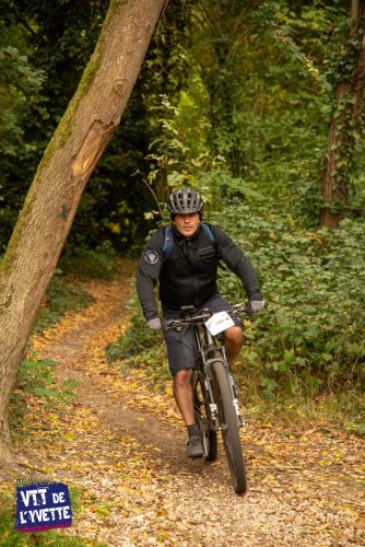 DE-LYVETTE-A-LORGE-25-654