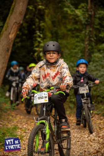 DE-LYVETTE-A-LORGE-25-667