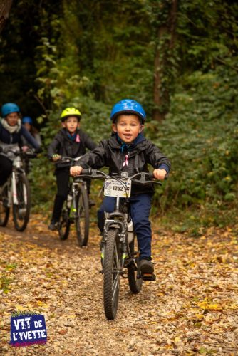 DE-LYVETTE-A-LORGE-25-668