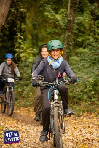 DE-LYVETTE-A-LORGE-25-671