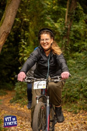 DE-LYVETTE-A-LORGE-25-672