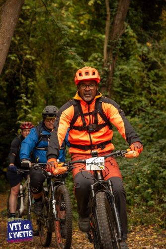 DE-LYVETTE-A-LORGE-25-676