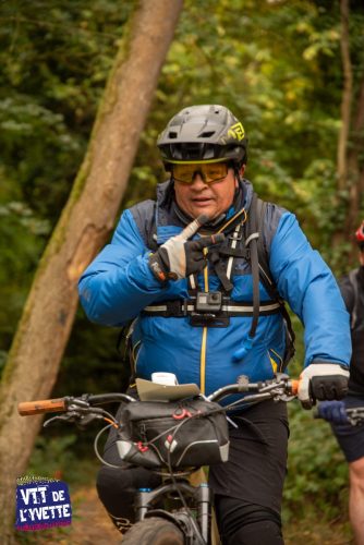 DE-LYVETTE-A-LORGE-25-677