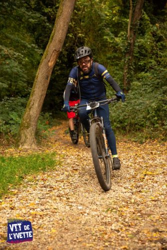 DE-LYVETTE-A-LORGE-25-684