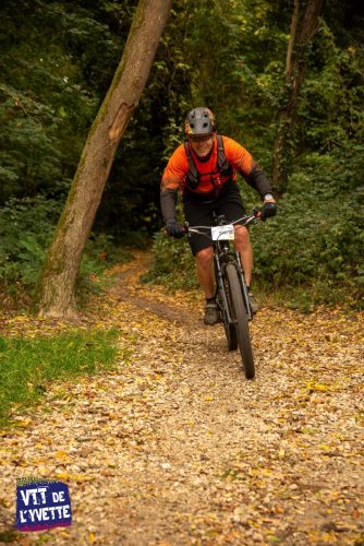 DE-LYVETTE-A-LORGE-25-687