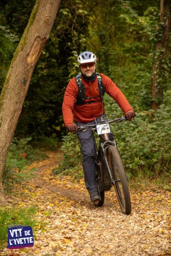 DE-LYVETTE-A-LORGE-25-689