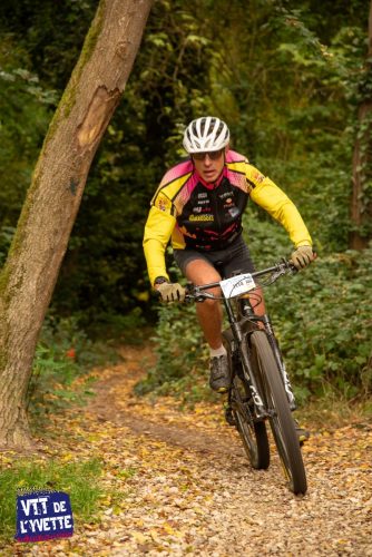 DE-LYVETTE-A-LORGE-25-702