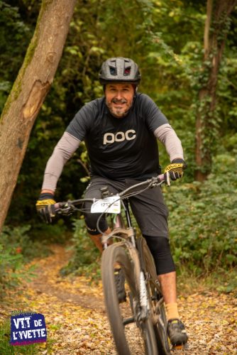 DE-LYVETTE-A-LORGE-25-705