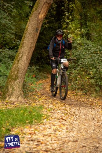 DE-LYVETTE-A-LORGE-25-708