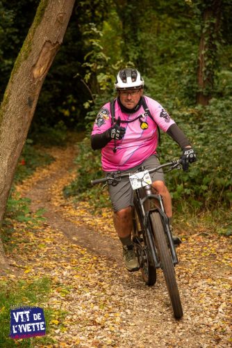 DE-LYVETTE-A-LORGE-25-714