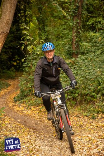 DE-LYVETTE-A-LORGE-25-717