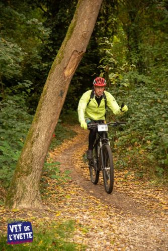 DE-LYVETTE-A-LORGE-25-718