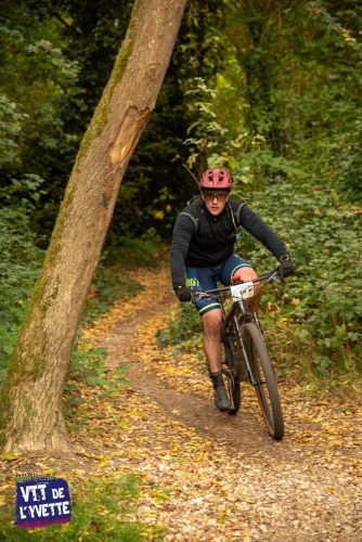 DE-LYVETTE-A-LORGE-25-720