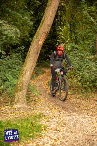 DE-LYVETTE-A-LORGE-25-727