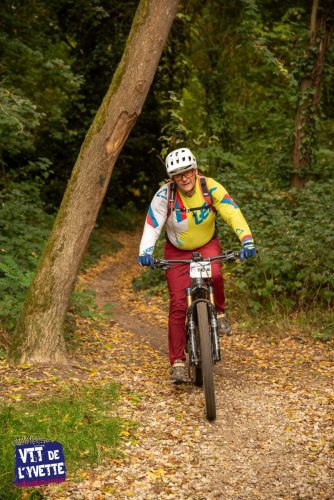 DE-LYVETTE-A-LORGE-25-732