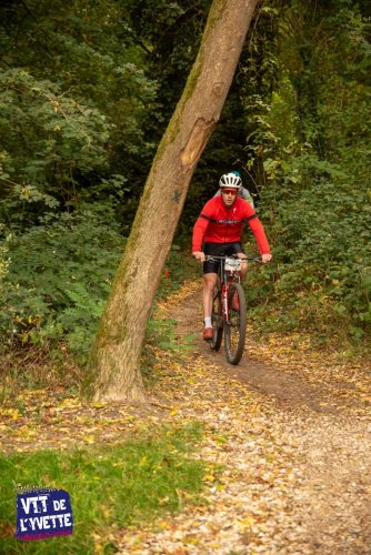 DE-LYVETTE-A-LORGE-25-733