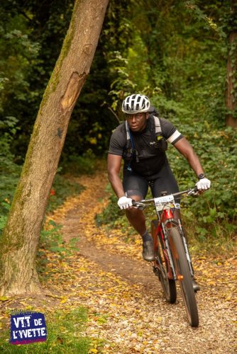 DE-LYVETTE-A-LORGE-25-744