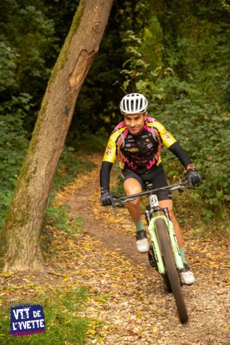 DE-LYVETTE-A-LORGE-25-749