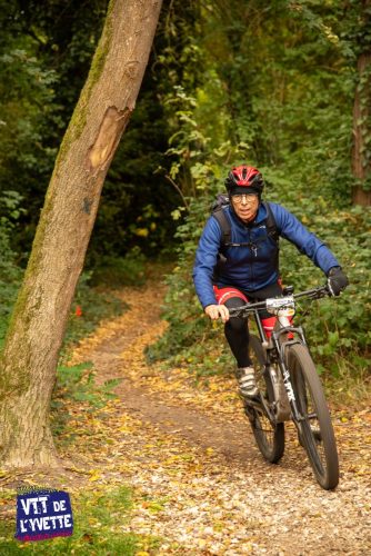 DE-LYVETTE-A-LORGE-25-752