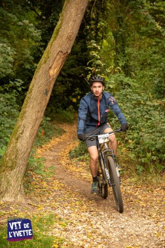 DE-LYVETTE-A-LORGE-25-754