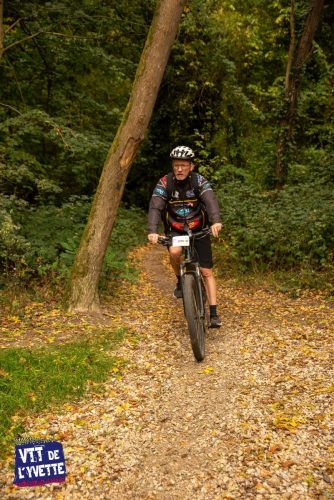 DE-LYVETTE-A-LORGE-25-757